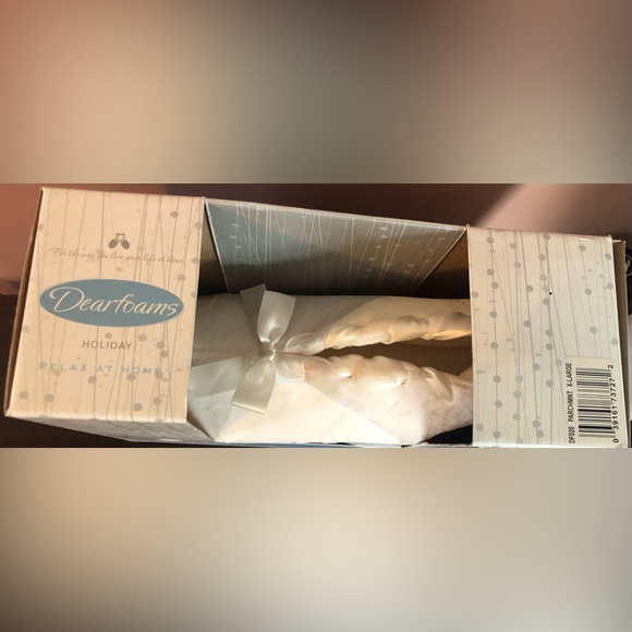 Dearfoam Bedroom Shoes - Picture 2 of 7